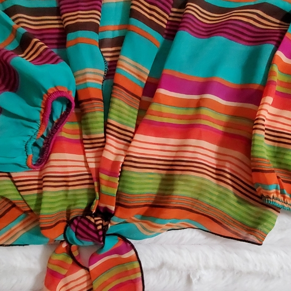 Amore open fronttie closure/top cover up•sml - Picture 6 of 7